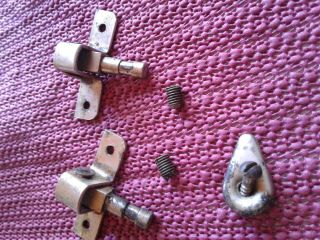 Vintage Deluxe Serial Be - 51610 Parts - Machine/case Hinges & Hold Down Latch