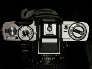Vintage Minolta XG - M 35mm SLR Camera with 2 Lenses,  Flash and Case 7