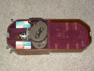 Bell & Howell 70 DR camera with 2 lenses,  case and accessories - 4