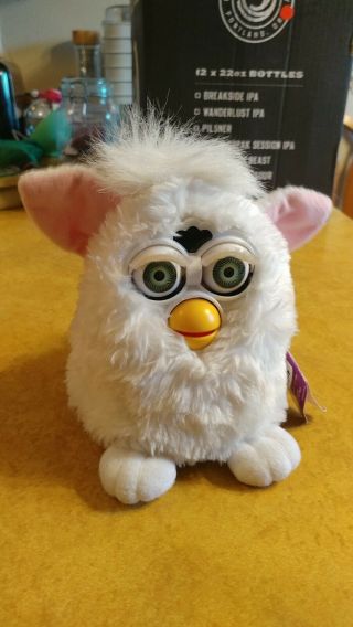 Orig.  Furby 1999 White & Pink Toy Tiger Vintage W Tags Not Circuit Bent