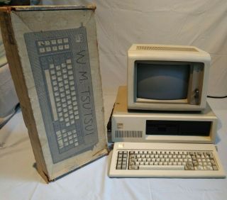 IBM 5150 (PC,  Monitor,  Keyboard) - and Configured 10