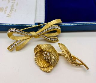 Vintage Jewellery Signed Crown Trifari Rhinestone Brooches/pins