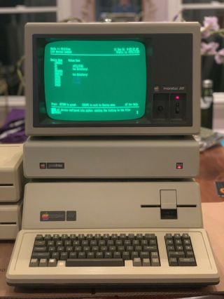 Magnificent 256K Apple III,  5Mb Profile HD,  2 Drives,  Software,  Monitor 2