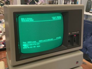 Magnificent 256K Apple III,  5Mb Profile HD,  2 Drives,  Software,  Monitor 3