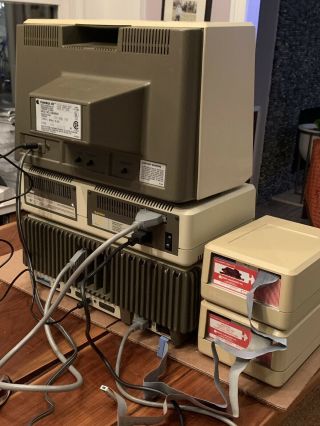 Magnificent 256K Apple III,  5Mb Profile HD,  2 Drives,  Software,  Monitor 8