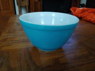 Vintage 5 3/4 " Pyrex Nesting Mixing Bowl Primary Color Blue 401 1 1/2 Pint
