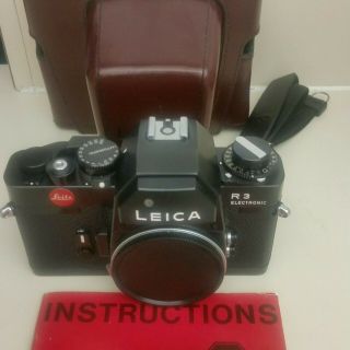 LEICA R R3 BODY ELECTRONIC SLR.  W/CAP,  STRAP & CASE.  Immaculate, 4