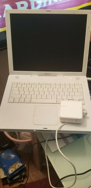 Apple iBook G4 - Computer - Vintage 3