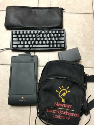 Apple Newton MessagePad 2000 w/ Keyboard,  Cases,  Accessories Install Disk 2