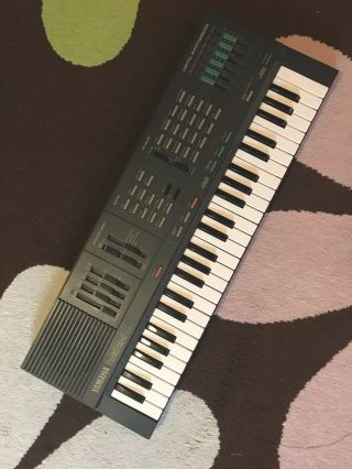 Yamaha Pss - 360 Keyboard Portasound Vintage Electronic Synthesizer Digital