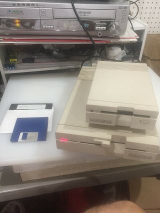 Commodore 1571 & 1581 Floppy Disk Drive - Powers On,  Estate Find.