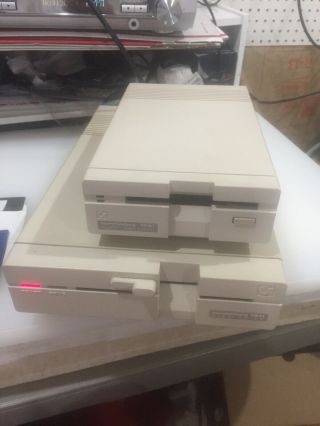 Commodore 1571 & 1581 Floppy Disk Drive - POWERS ON,  Estate Find. 2