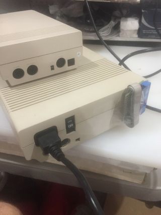 Commodore 1571 & 1581 Floppy Disk Drive - POWERS ON,  Estate Find. 5
