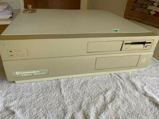 Commodore Amiga 2000hd Computer,  Hard Drive Card But No Drive.  Cpu Only