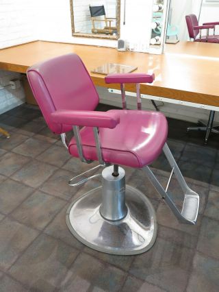 Vintage Hydraulic Hot Pink Barber Hair Styling Salon Beauty Spa Shampoo Chair