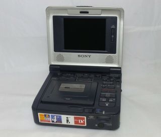 Sony GV - D1000E Portable Digital MiniDV Video Walkman - PAL - VGC 3