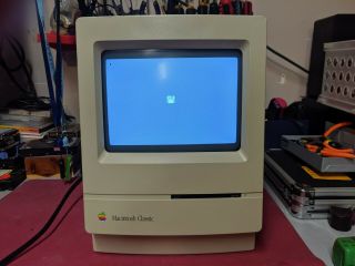 Vintage 1991 Macintosh Classic M1420 Apple Computer