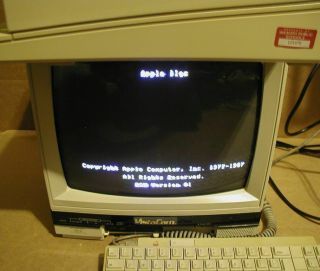Apple IIGS ROM 1 Computer A2S6000 & 2