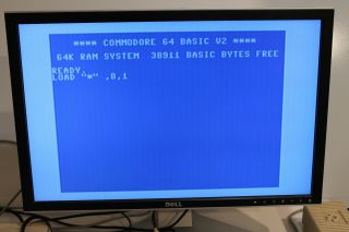 commodor 64c computer with accesories 11