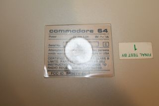 commodor 64c computer with accesories 8