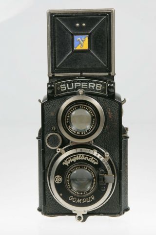 1933 Art Deco Voigtlander TLR Medium Format 120 Roll Film Camera Skopar 2
