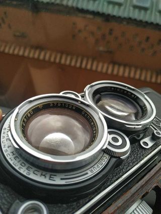 Rollei Rolleiflex 2.  8C Medium Format TLR Film Camera Film Camera w.  Case 10