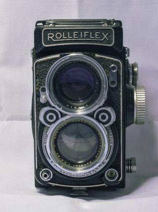 Rollei Rolleiflex 2.  8c Medium Format Tlr Film Camera Film Camera W.  Case