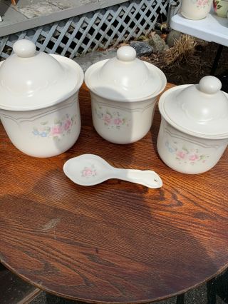 Vintage Pfaltzgraff “tea Rose” Set Of 3 Canisters W/ Spoon Rest - No Chips