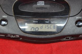 Magnavox Portable CD Player Model AZ - 6827 Portable Car CD Player Vintage 4