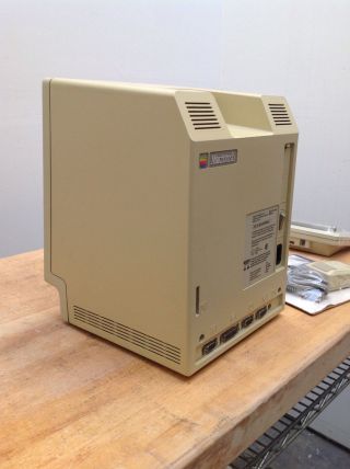 1984 Apple Macintosh Model M001,  128k Model,  400K Computer,  (The) 10