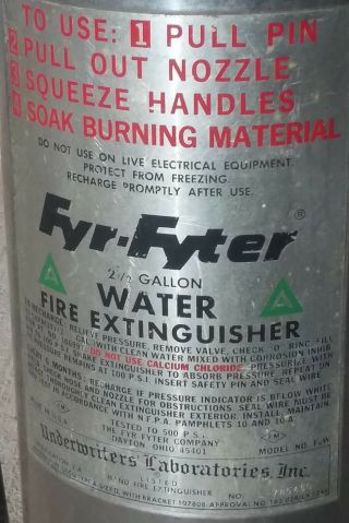 VTG Fyr - Fyter Fire Extinguisher Water Can Model F2W 2 - 1/2 Gallon Rescue Mancave 2