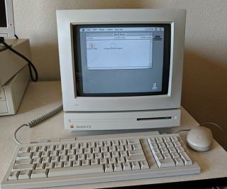 Apple Macintosh Lc Ii With Apple 12 " Rgb Monitor,  Keyboard And Mouse