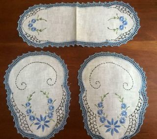 Vintage Dresser / Table Linens 3 Piece Blue Embroidery On Linen Crochet Edge