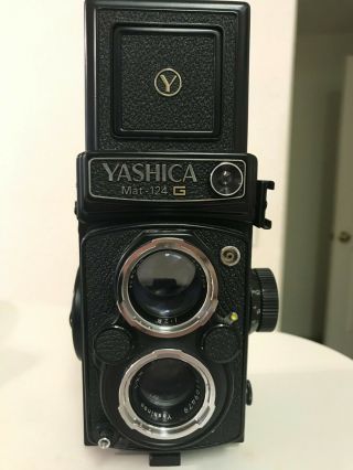 Yashica Mat - 124 G Medium Format Tlr Film Camera With Case & Strap
