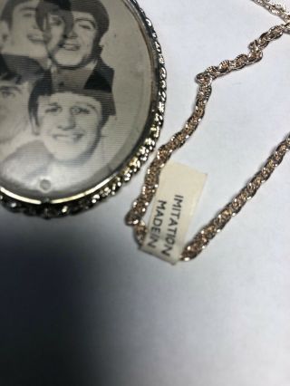 1964 Vintage The Beatles Flashing Picture Pendant Necklace With Tag 4