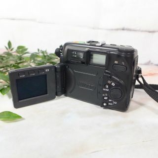 Vintage NIKON Coolpix 5000 5 Mega Pixels Digital Black Camera w/ Strap & Battery 5