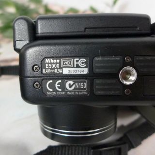 Vintage NIKON Coolpix 5000 5 Mega Pixels Digital Black Camera w/ Strap & Battery 8