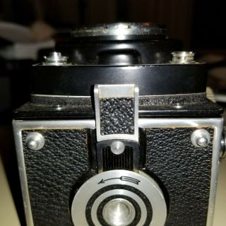 Rolleiflex 2.  8c 80mm Carl Zeiss lens 6x6 TLR camera 11