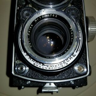 Rolleiflex 2.  8c 80mm Carl Zeiss lens 6x6 TLR camera 12