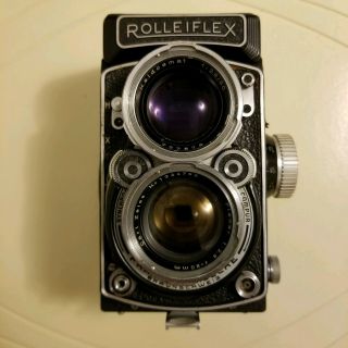 Rolleiflex 2.  8c 80mm Carl Zeiss Lens 6x6 Tlr Camera