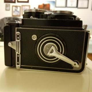 Rolleiflex 2.  8c 80mm Carl Zeiss lens 6x6 TLR camera 2