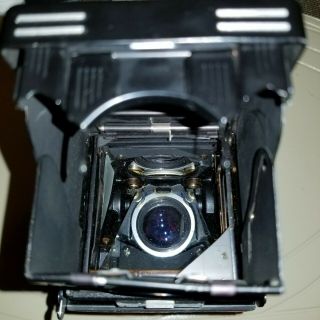 Rolleiflex 2.  8c 80mm Carl Zeiss lens 6x6 TLR camera 9