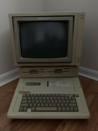 Apple Iie Computer,  Monitor,  Dual Disc Drive No Cables