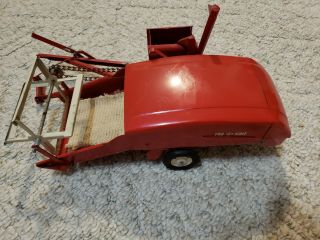 Vintage Tru Scale Pull Behind Combine.  1/16 Scale Diecast Usa Toy Farm