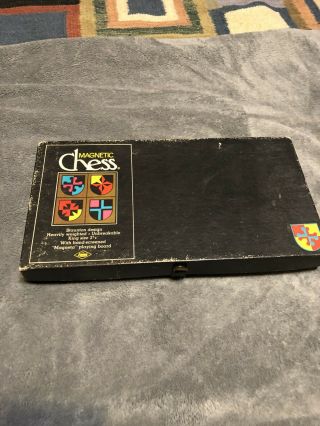 Old Vtg LOWE Magnetic Staunton CHESS SET Weighted Unbreakable Game Chessman 2