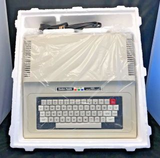 Tandy Radio Shack Trs - 80 64k Color Computer 2 (coco 2) W/ Adapter