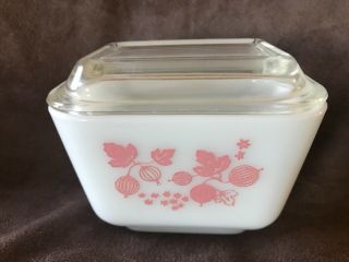 Vintage Pyrex Pink Gooseberry Small Refrigerator Dish 501 With Lid 501c