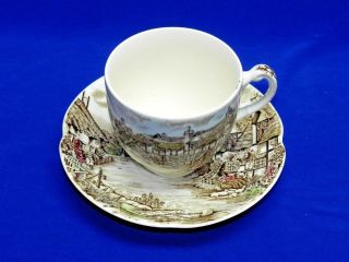 8 VINTAGE OLDE ENGLISH COUNTRY SIDE ENGLAND JOHNSON BROS TEA CUPS AND SAUCERS 4