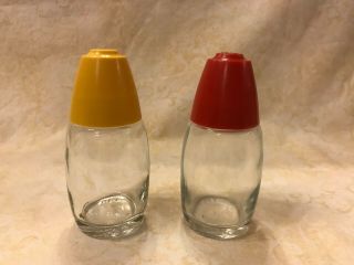 Vintage Gemco Glass Salt & Pepper Shakers W Yellow & Red Plastic Lids