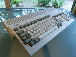 Amiga 1200 - Recapped - 4gb CF - KS3.  1 - 2MB/AGA - Español (ES) Keyboard 3